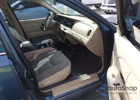 2011 Ford Crown Victoria Police z USA, uszkodzony, nr VIN 2FABP7BV6BX145415